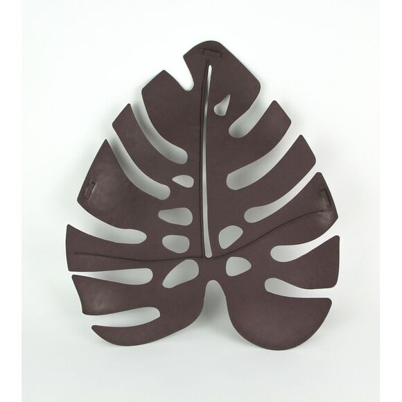 Set / 2 Antique Brown Metal Monstera Leaf Sculptures Wall Hanging - Picture 4 of 5